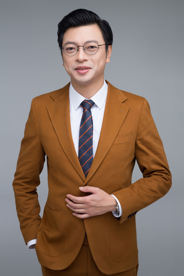 張泉春